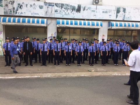 Lên phương án họp đội trước khi bàn giao mục tiêu mới