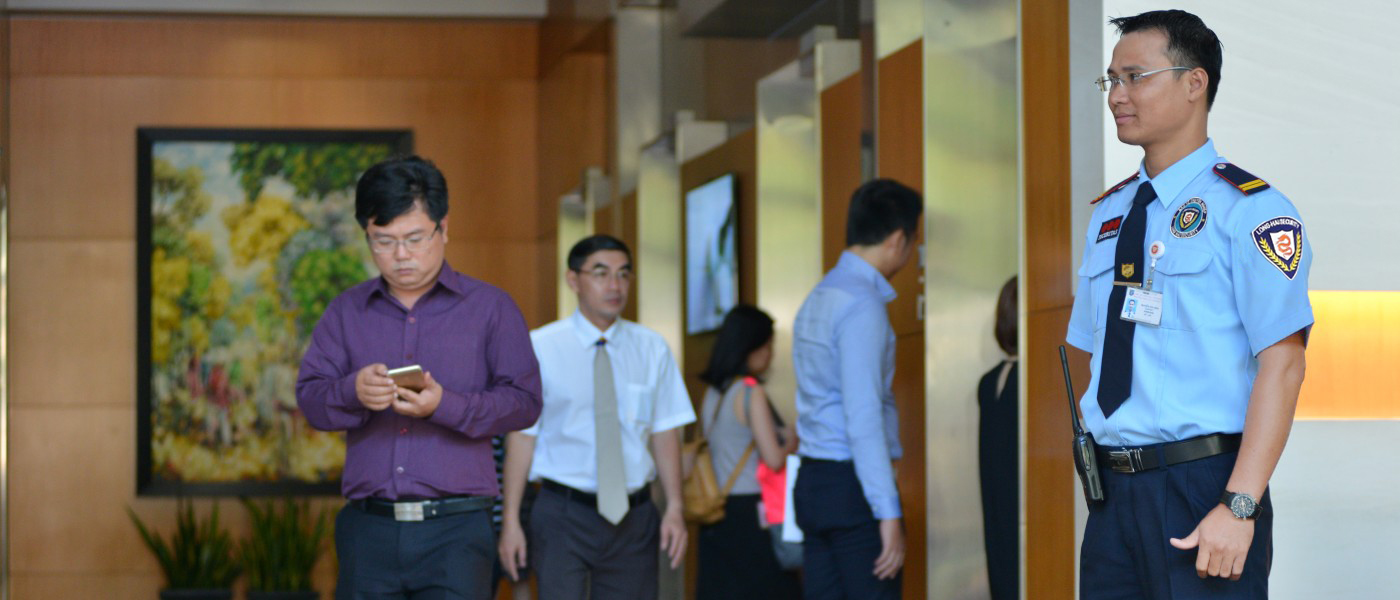 Bảo vệ trường học